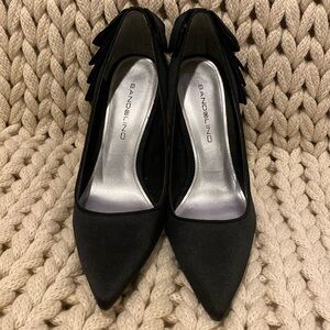Bandolino black 4 inch heels w/ black bow on back new without tags very classy